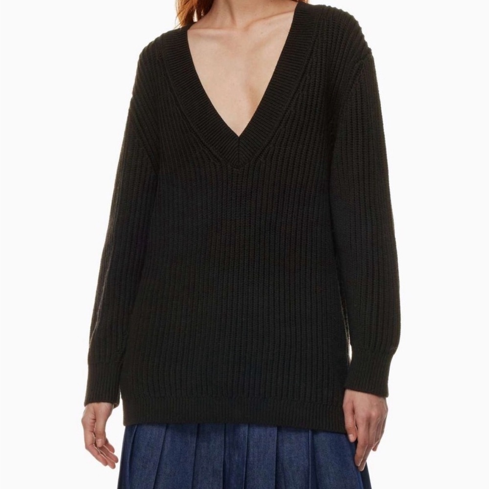Aritzia Babaton Roger Deep V Merino Wool Black Sweater Size XS